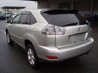 2005 Toyota Harrier Pictures