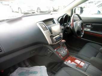 2005 Toyota Harrier Photos