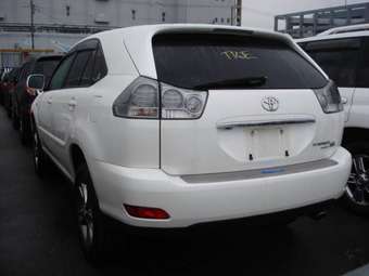 2005 Toyota Harrier Photos