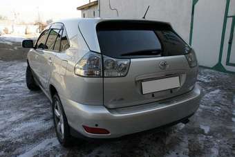 2005 Toyota Harrier Pics