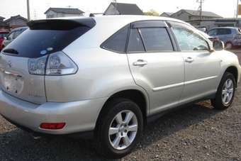 2005 Toyota Harrier Pictures