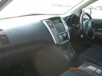 2005 Toyota Harrier Pics