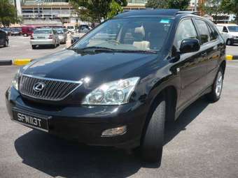 2005 Toyota Harrier Pictures