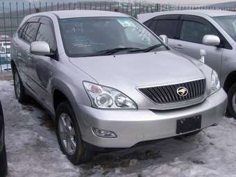 2005 Toyota Harrier Photos