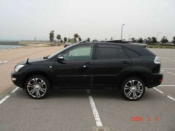 2005 Toyota Harrier Pictures