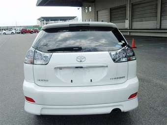 2005 Toyota Harrier Pics