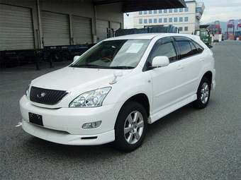 2005 Toyota Harrier Photos