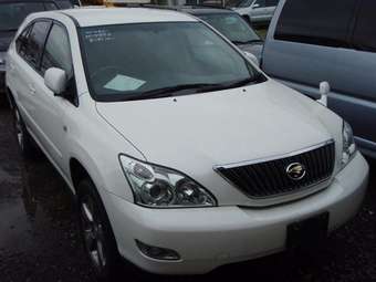 2005 Toyota Harrier Pictures