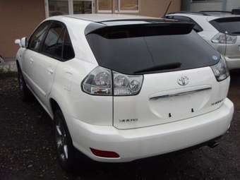 2005 Toyota Harrier Pics