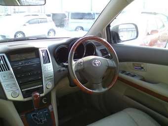 2005 Toyota Harrier Photos