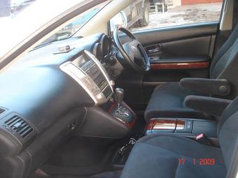 2005 Toyota Harrier Pictures