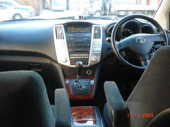 2005 Toyota Harrier Pictures