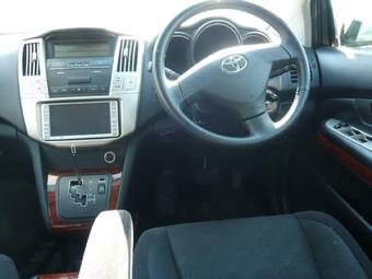 2005 Toyota Harrier Pics