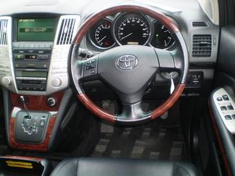 2005 Toyota Harrier Pictures