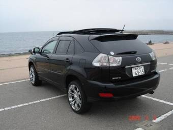 2005 Toyota Harrier Photos