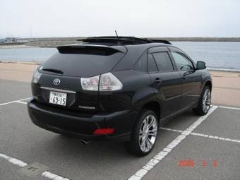 2005 Toyota Harrier Photos