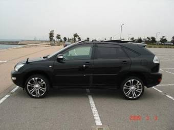 2005 Toyota Harrier Photos