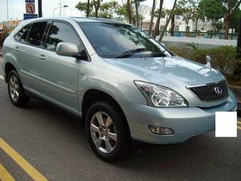 2005 Toyota Harrier Photos