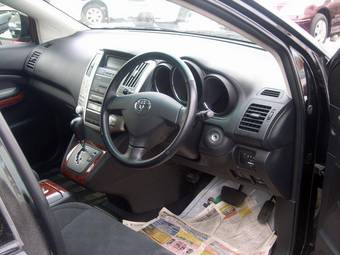 2005 Toyota Harrier Pictures