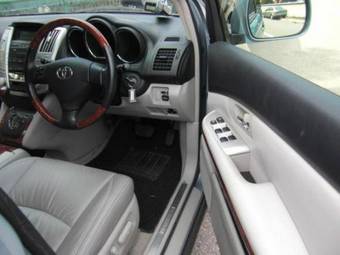 2005 Toyota Harrier Pictures