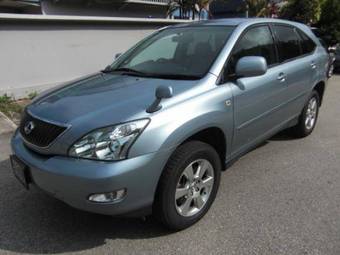 2005 Toyota Harrier Pictures