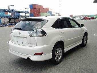 2005 Toyota Harrier Pictures