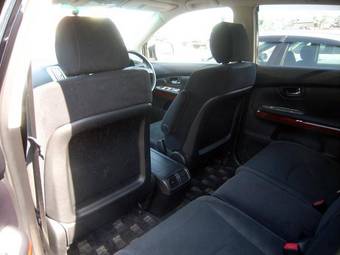 2005 Toyota Harrier Pictures