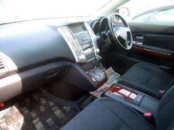 2005 Toyota Harrier Pics