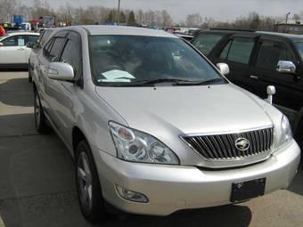 2005 Toyota Harrier Pics