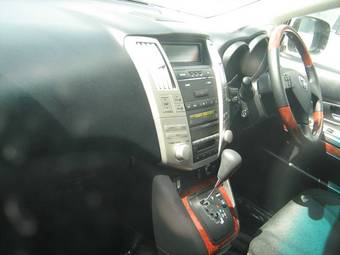 2005 Toyota Harrier Photos