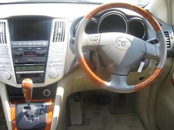 2005 Toyota Harrier Pictures