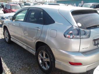 2005 Toyota Harrier Photos