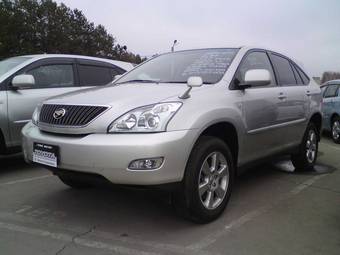 2005 Toyota Harrier Photos