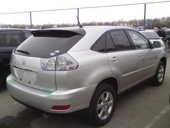 2005 Toyota Harrier Pictures