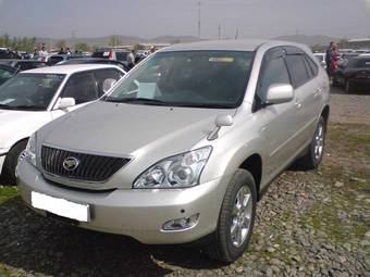 2005 Toyota Harrier Photos