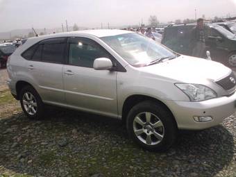 2005 Toyota Harrier Pictures