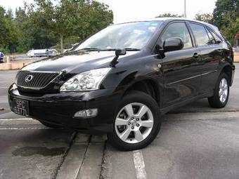 2005 Toyota Harrier Photos