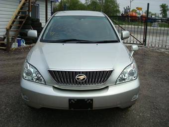 2005 Toyota Harrier Pictures