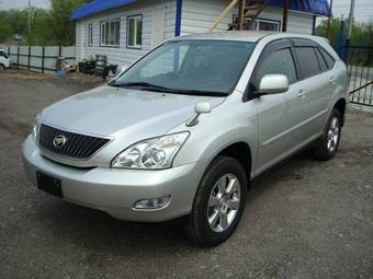 2005 Toyota Harrier Pictures