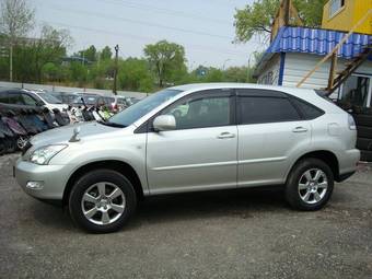 2005 Toyota Harrier Photos