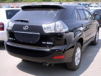 2005 Toyota Harrier Images