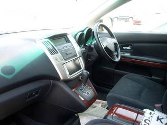 2005 Toyota Harrier Pics