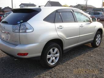 2005 Toyota Harrier Images