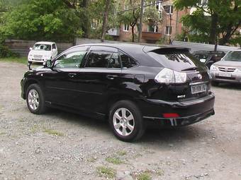 2005 Toyota Harrier Photos