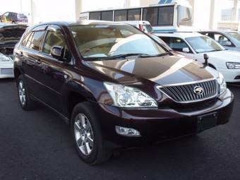 2005 Toyota Harrier Photos