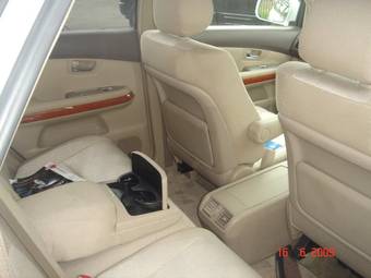 2005 Toyota Harrier Pictures