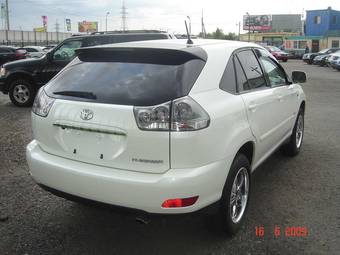 2005 Toyota Harrier Photos