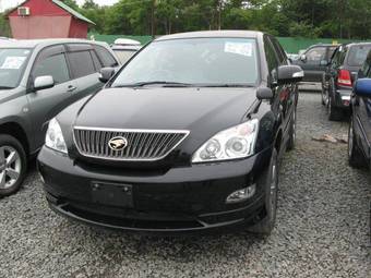 2005 Toyota Harrier Photos