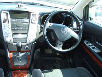 2005 Toyota Harrier Pictures