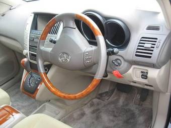 2005 Toyota Harrier Photos